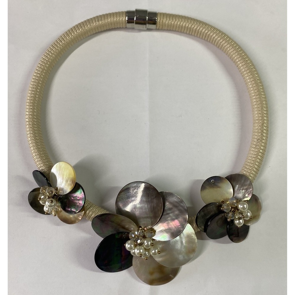 Gardenia Mother-of-Pearl Shell Flower Choker Necklace Pearl Whimsical Statement